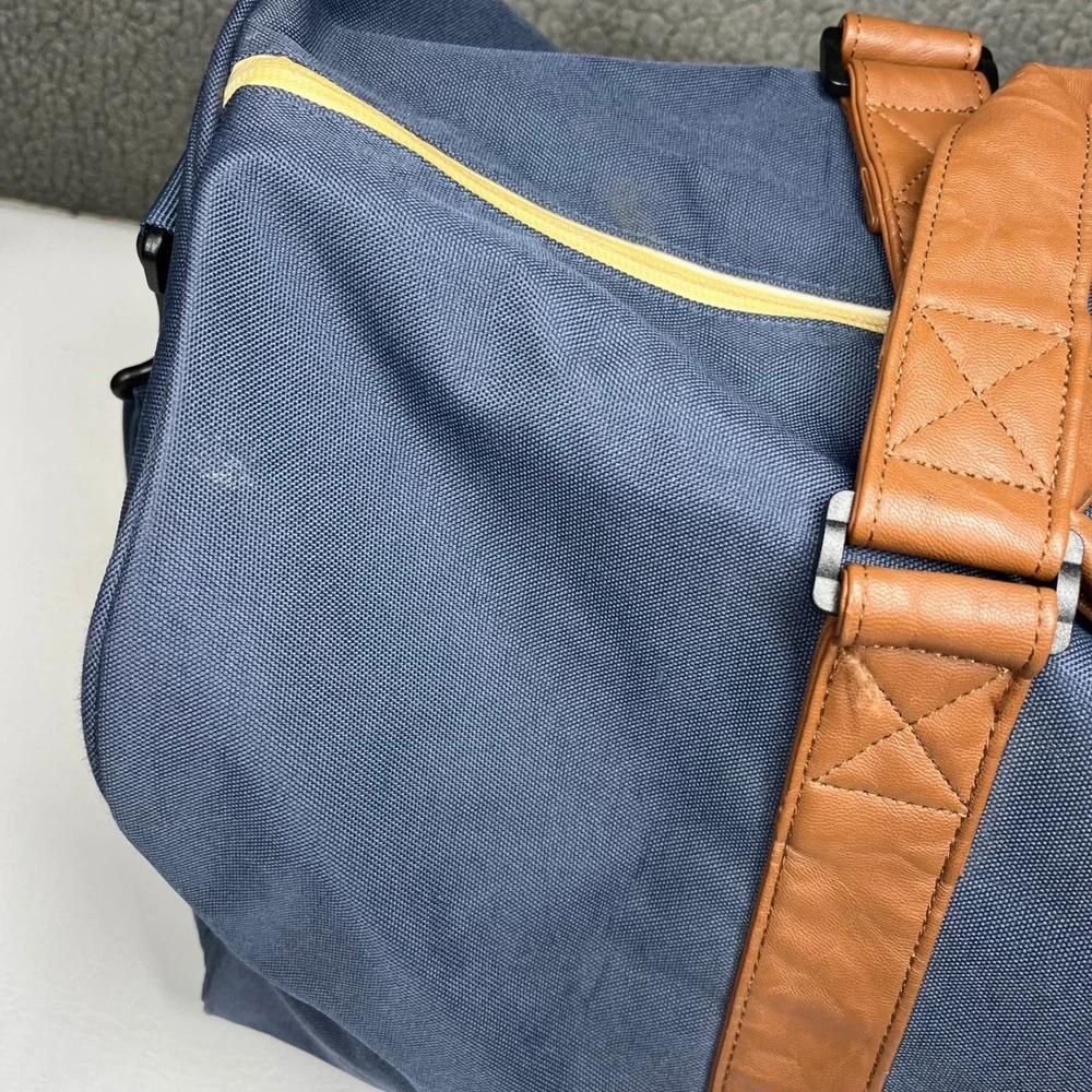 Herschel Supply Co Novel Duffle Bag Navy Blue Tan Weekend Travel Gym Bag
